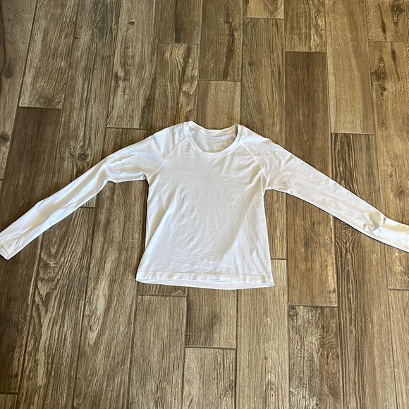 lululemon athletica Tops - lululemon white swiftly tech long sleeve race length